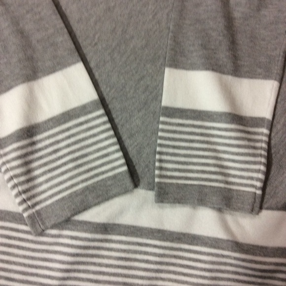 GRAY ASYMMETRICAL TUNIC SWEATER - Picture 5 of 10